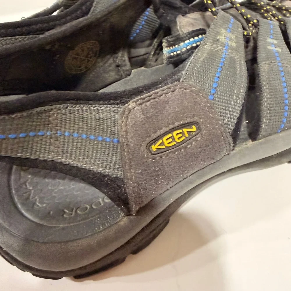 Keen Newport H2 Mens 9.5 Waterproof Hiking Sandals Grey Blue Bungee GORP Shoes